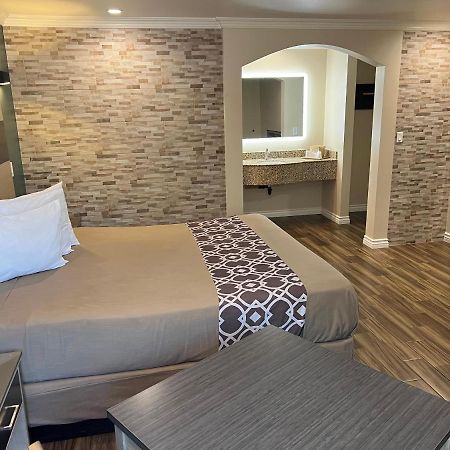 Walnut Inn & Suites West Covina Dış mekan fotoğraf