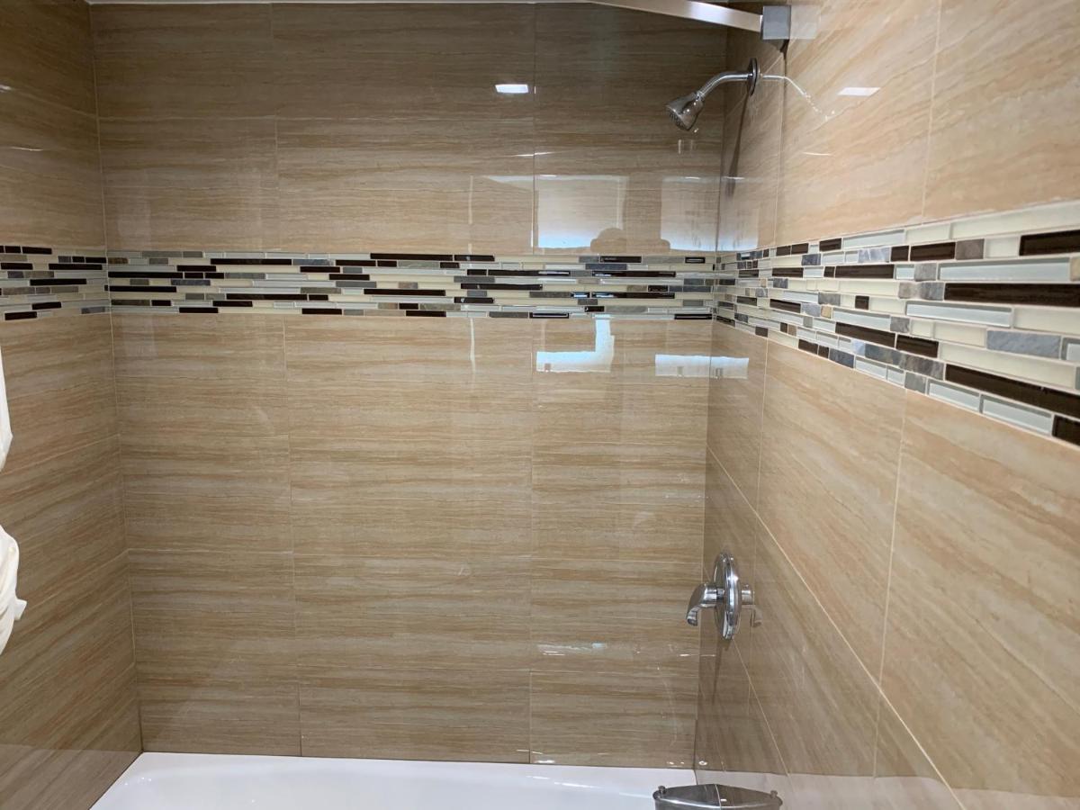 Walnut Inn & Suites West Covina Dış mekan fotoğraf