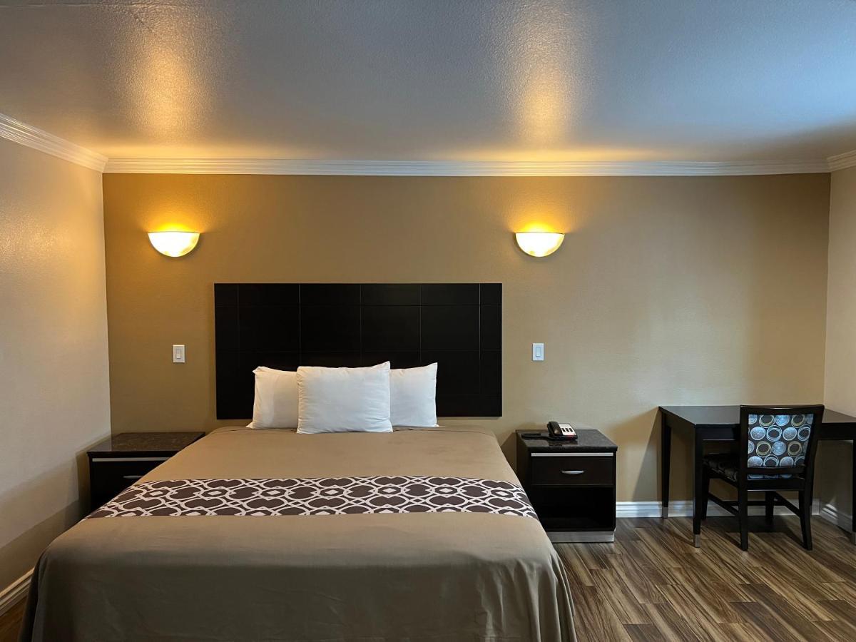 Walnut Inn & Suites West Covina Dış mekan fotoğraf