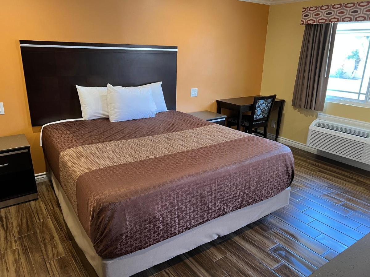 Walnut Inn & Suites West Covina Dış mekan fotoğraf