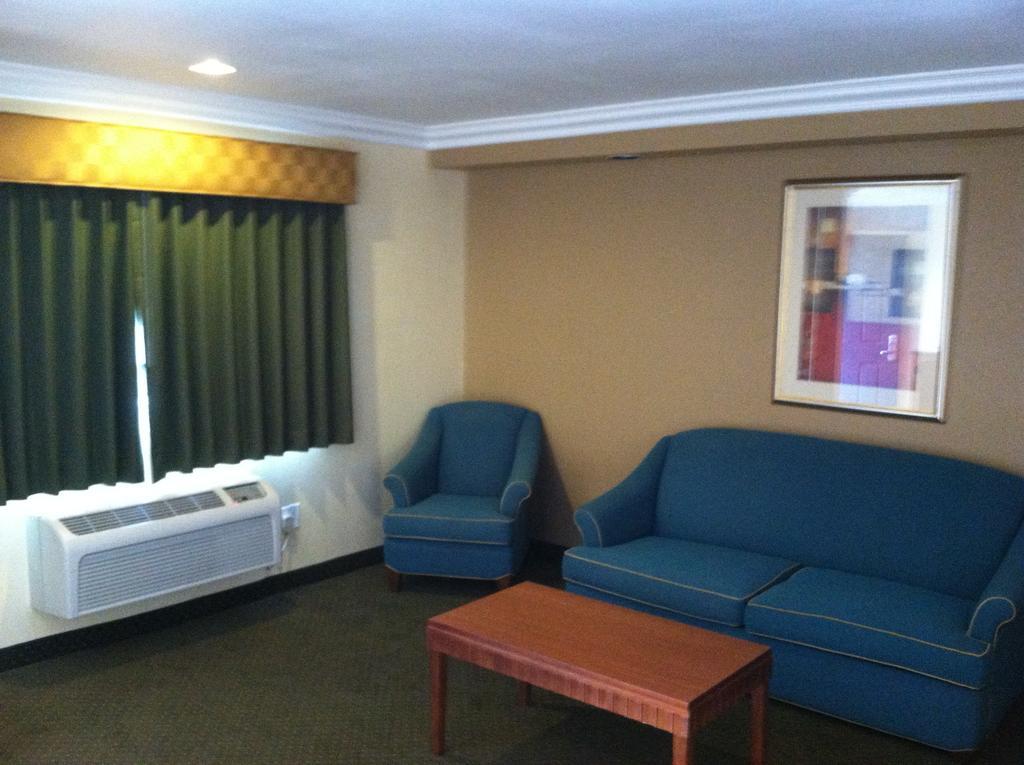 Walnut Inn & Suites West Covina Dış mekan fotoğraf