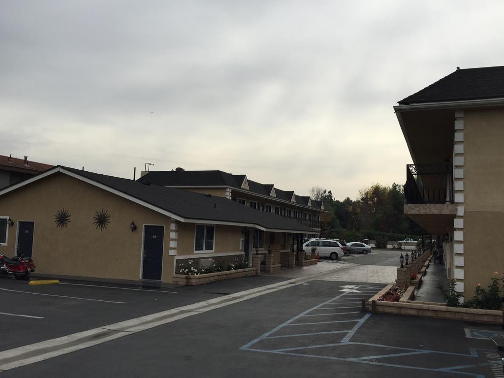 Walnut Inn & Suites West Covina Dış mekan fotoğraf