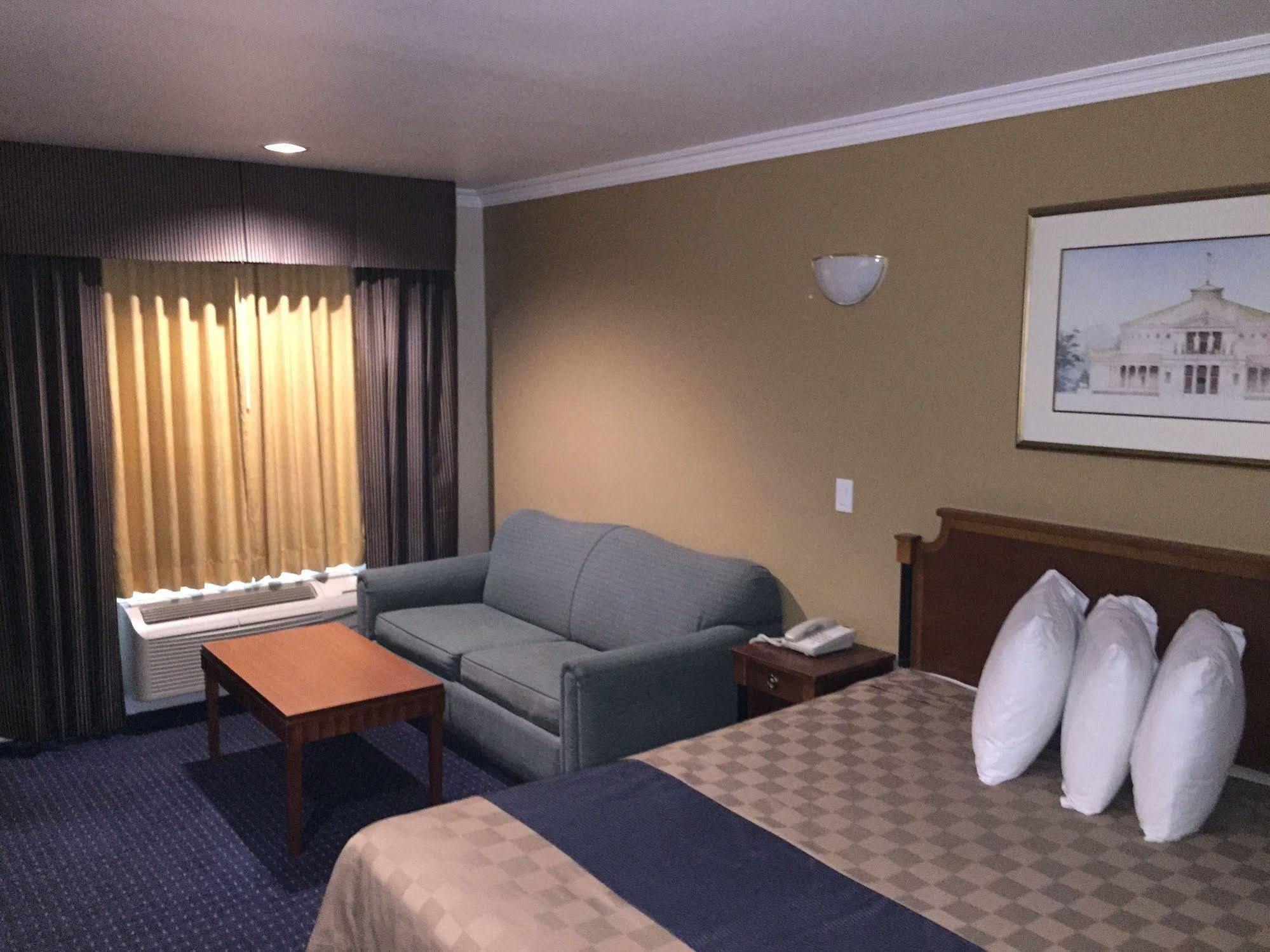 Walnut Inn & Suites West Covina Dış mekan fotoğraf