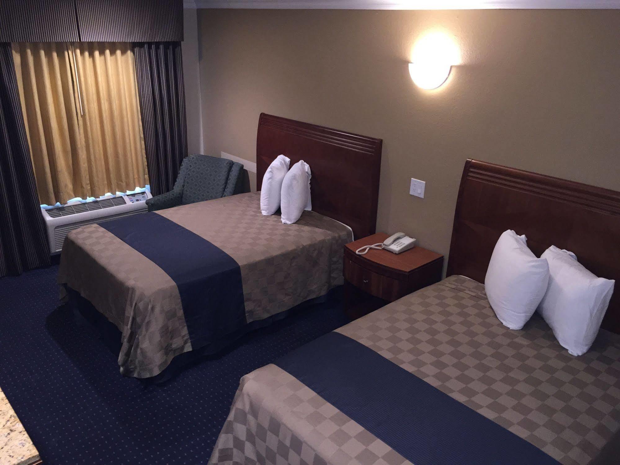 Walnut Inn & Suites West Covina Dış mekan fotoğraf