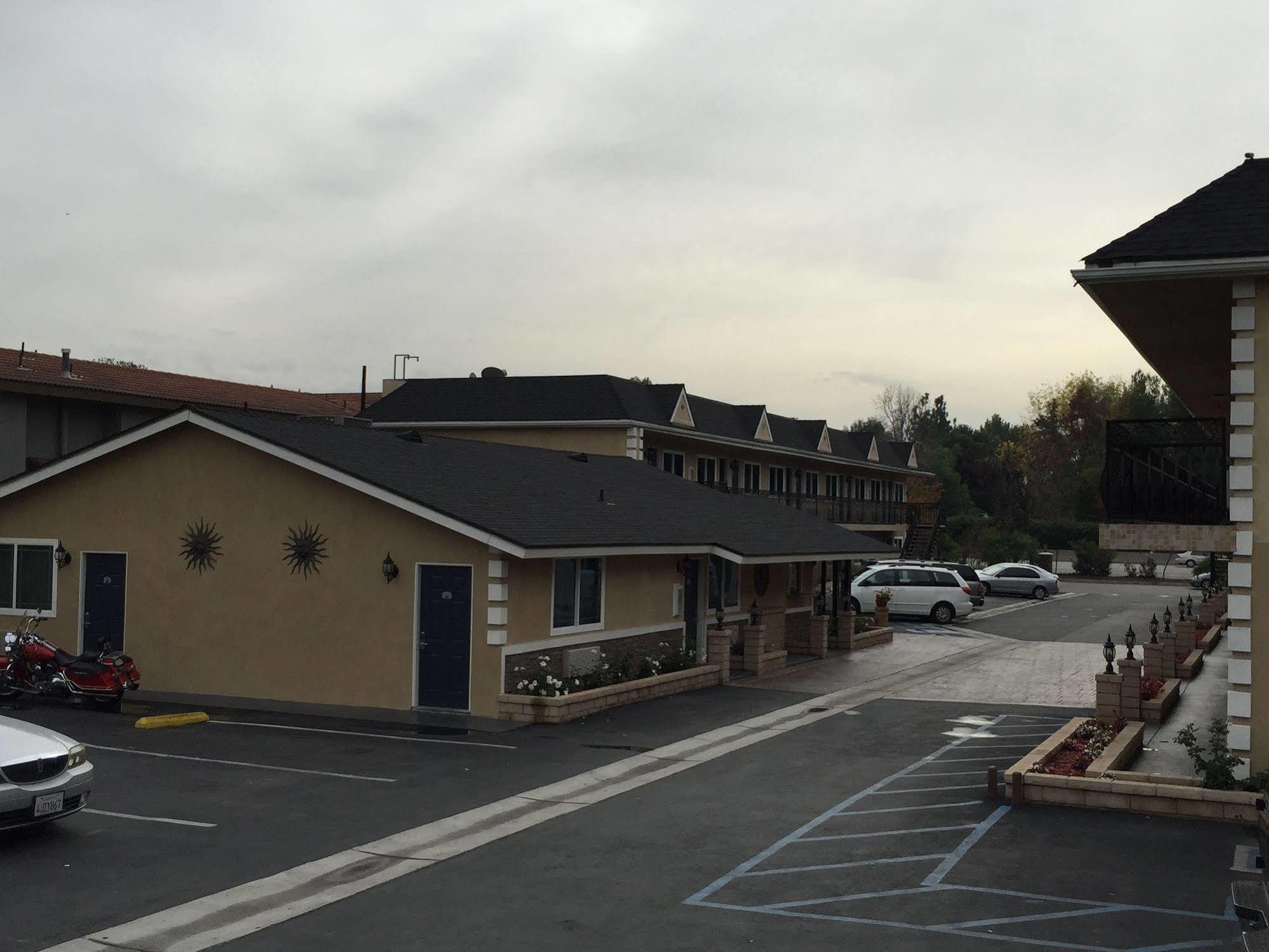 Walnut Inn & Suites West Covina Dış mekan fotoğraf